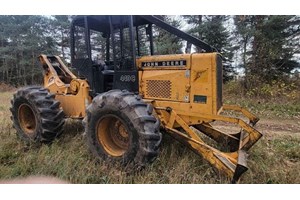 1982 John Deere 440C  Skidder